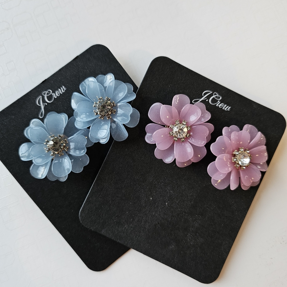 Set of 2 brand new pairs of J Crew flower earrings